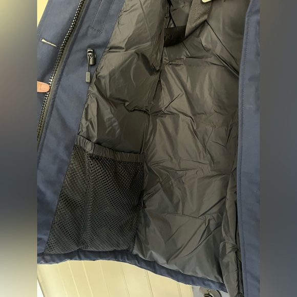 Canada Goose Rossclair Parka - Picture 2 of 11